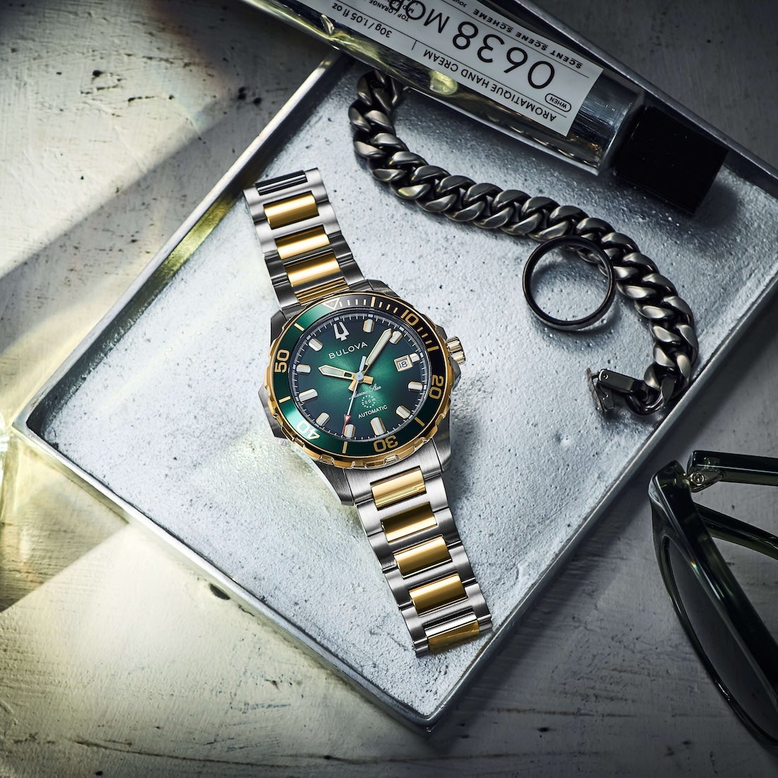 マリンスター 98B467 | BULOVA（ブローバ）ジャパン公式サイト
